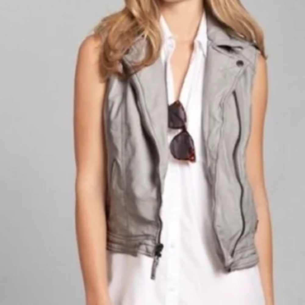 Max Jeans Gray Vest